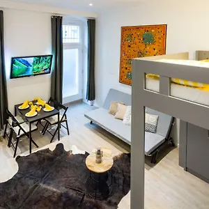 https://meedo-i.find-berlin-hotels.com
